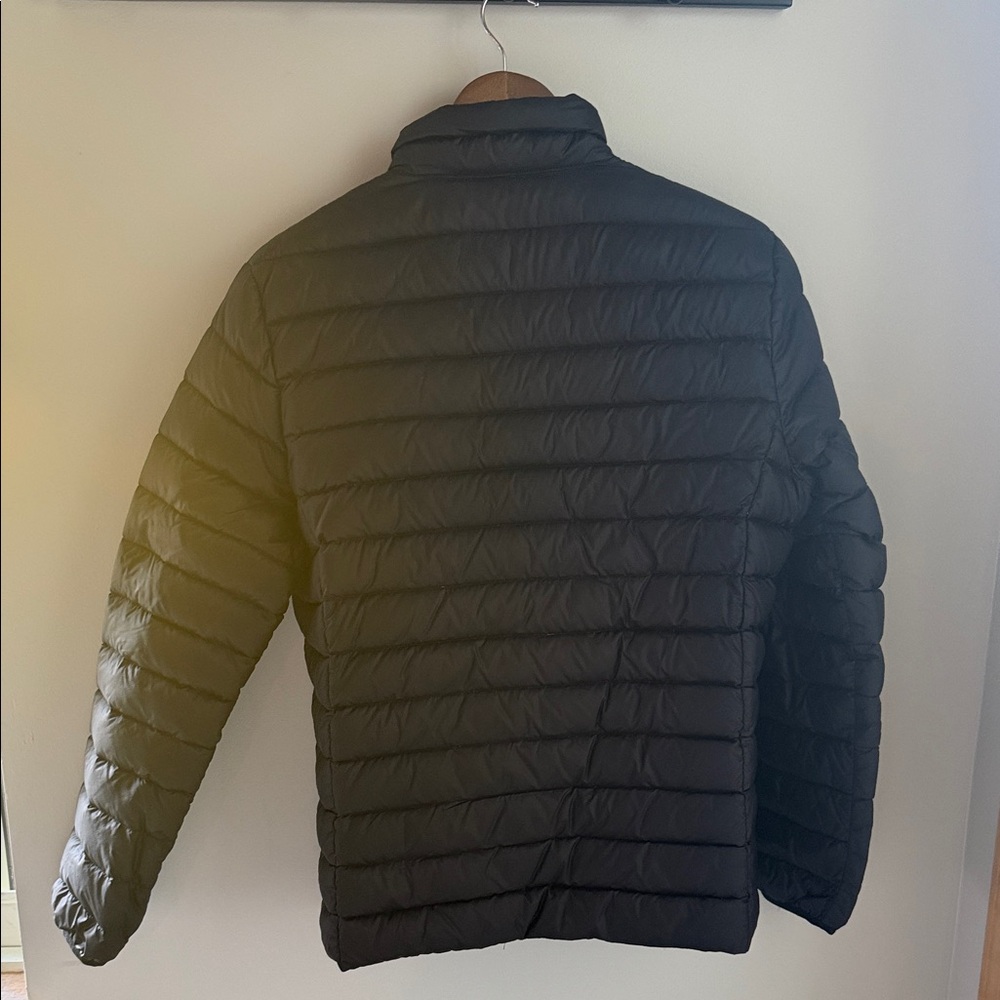 American Eagle Outfitters Men's Dark Puffer Jacket - Picture 4 of 4